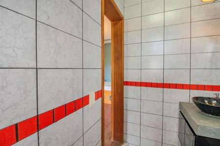 Casa à venda com 268m², 5 quartos e 5 vagasBanheiro da Suíte 2