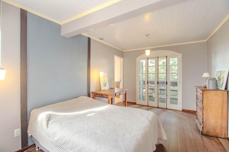 Casa à venda com 268m², 5 quartos e 5 vagasSuíte 3