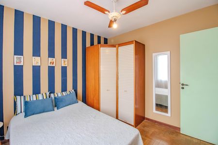 Casa à venda com 268m², 5 quartos e 5 vagasQuarto 2