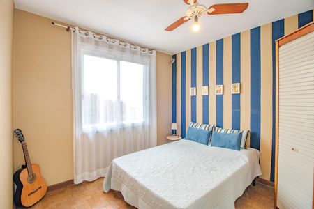 Casa à venda com 268m², 5 quartos e 5 vagasQuarto 2