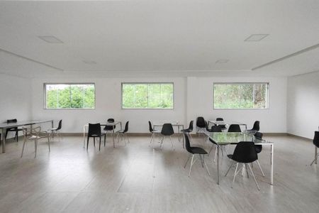 Apartamento para alugar com 45m², 2 quartos e 1 vaga Apartamento para alugar com 45m², 2 quartos e 1 vagaÁrea comum - Salão de festas