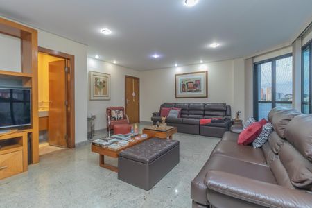 Apartamento à venda com 289m², 4 quartos e 6 vagas Apartamento à venda com 289m², 4 quartos e 6 vagasSala