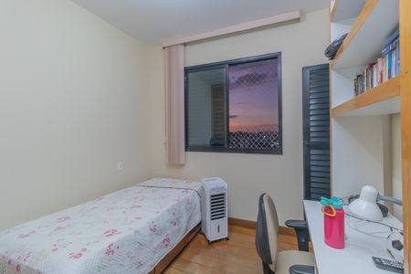 Apartamento à venda com 289m², 4 quartos e 6 vagas Apartamento à venda com 289m², 4 quartos e 6 vagasQuarto 3