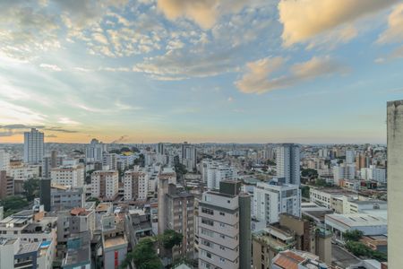 Apartamento à venda com 289m², 4 quartos e 6 vagas Apartamento à venda com 289m², 4 quartos e 6 vagasVista Varanda