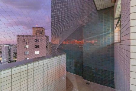 Apartamento à venda com 289m², 4 quartos e 6 vagas Apartamento à venda com 289m², 4 quartos e 6 vagasvaranda Quarto 3