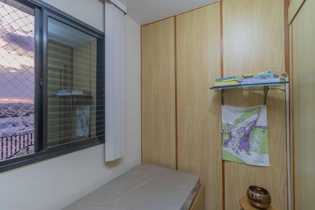 Apartamento à venda com 289m², 4 quartos e 6 vagas Apartamento à venda com 289m², 4 quartos e 6 vagasQuarto 1