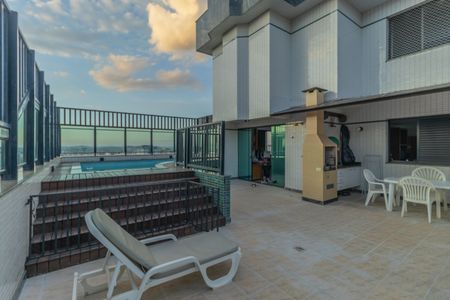 Apartamento à venda com 289m², 4 quartos e 6 vagas Apartamento à venda com 289m², 4 quartos e 6 vagasVaranda