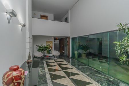 Apartamento à venda com 289m², 4 quartos e 6 vagas Apartamento à venda com 289m², 4 quartos e 6 vagasÁrea comum