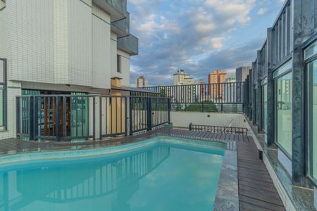 Apartamento à venda com 289m², 4 quartos e 6 vagas Apartamento à venda com 289m², 4 quartos e 6 vagasVaranda