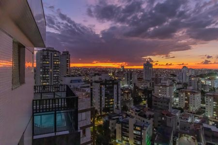 Apartamento à venda com 289m², 4 quartos e 6 vagas Apartamento à venda com 289m², 4 quartos e 6 vagasVista varanda Quarto 3