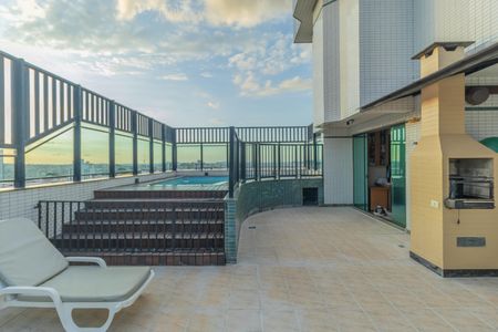 Apartamento à venda com 289m², 4 quartos e 6 vagas Apartamento à venda com 289m², 4 quartos e 6 vagasVaranda