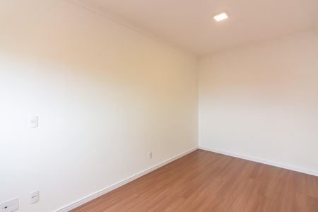 Apartamento à venda com 83m², 2 quartos e 2 vagas Apartamento à venda com 83m², 2 quartos e 2 vagasSuíte