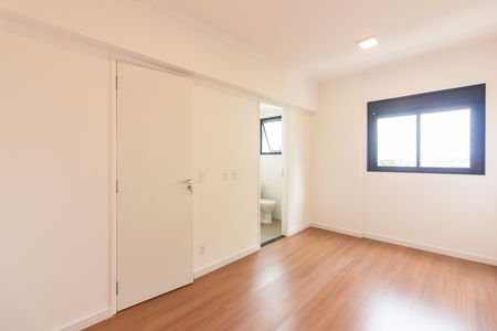 Apartamento à venda com 83m², 2 quartos e 2 vagas Apartamento à venda com 83m², 2 quartos e 2 vagasSuíte