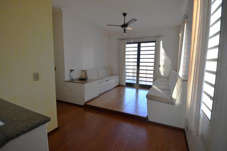 Casa à venda com 293m², 6 quartos e 10 vagasSala 3