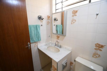 Casa à venda com 293m², 6 quartos e 10 vagasBanheiro 3