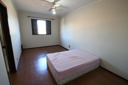 Casa à venda com 293m², 6 quartos e 10 vagasQuarto 4 - Suíte