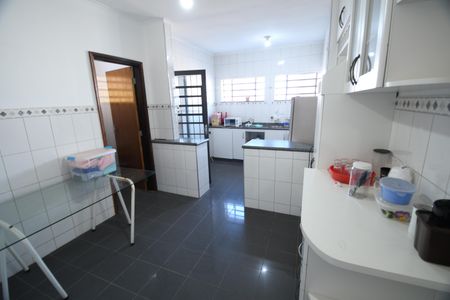 Casa à venda com 293m², 6 quartos e 10 vagasCozinha