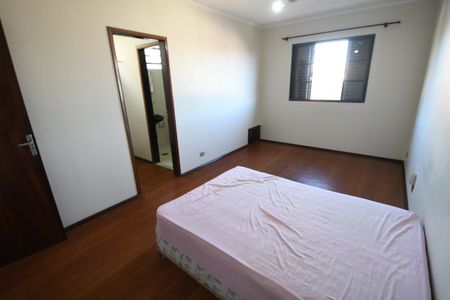 Casa à venda com 293m², 6 quartos e 10 vagasQuarto 4 - Suíte