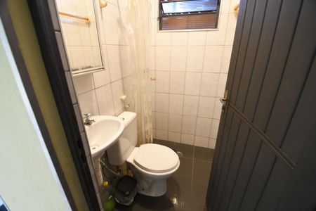 Casa à venda com 293m², 6 quartos e 10 vagasBanheiro de serviço