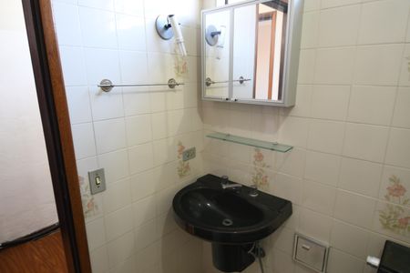 Casa à venda com 293m², 6 quartos e 10 vagasBanheiro 1