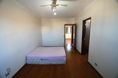 Casa à venda com 293m², 6 quartos e 10 vagasQuarto 4 - Suíte