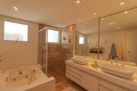 Apartamento à venda com 163m², 3 quartos e 2 vagasBanheiro da Suíte