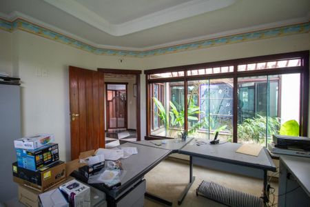 Casa para alugar com 589m², 5 quartos e 10 vagasEscritório