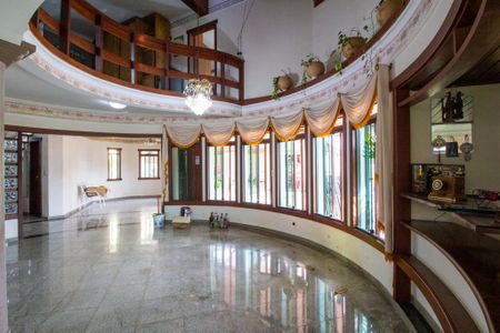 Casa para alugar com 589m², 5 quartos e 10 vagasSala 2