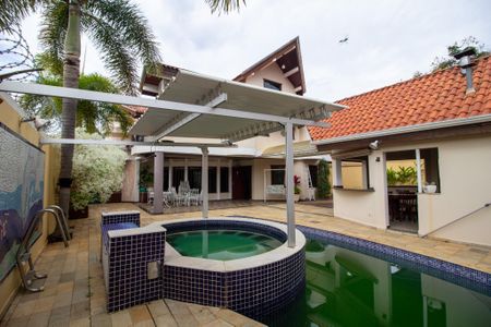 Casa para alugar com 589m², 5 quartos e 10 vagasÁrea externa