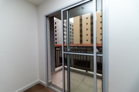 Studio à venda com 27m², 1 quarto e sem vaga Studio à venda com 27m², 1 quarto e sem vagaStúdio - Varanda