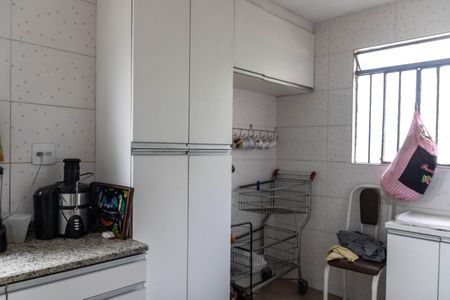 Casa à venda com 277m², 4 quartos e 2 vagas Casa à venda com 277m², 4 quartos e 2 vagasCasa 1 Cozinha
