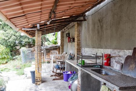 Casa à venda com 277m², 4 quartos e 2 vagas Casa à venda com 277m², 4 quartos e 2 vagasQuintal