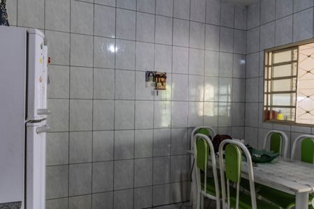 Casa à venda com 277m², 4 quartos e 2 vagas Casa à venda com 277m², 4 quartos e 2 vagasCasa 2 Cozinha