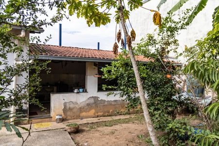 Casa à venda com 277m², 4 quartos e 2 vagas Casa à venda com 277m², 4 quartos e 2 vagasQuintal