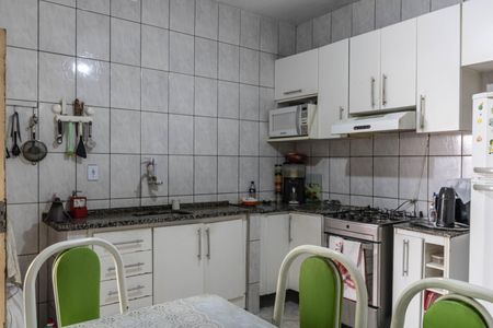 Casa à venda com 277m², 4 quartos e 2 vagas Casa à venda com 277m², 4 quartos e 2 vagasCasa 2 Cozinha