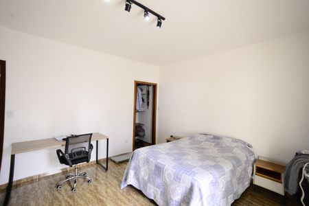 Casa para alugar com 100m², 1 quarto e 1 vagaQuarto