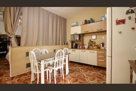 Casa à venda com 364m², 3 quartos e 2 vagas Casa à venda com 364m², 3 quartos e 2 vagasCozinha - Casa 2