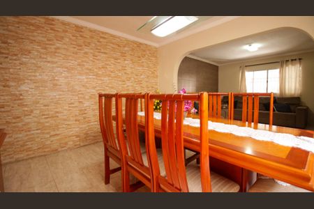 Casa à venda com 364m², 3 quartos e 2 vagas Casa à venda com 364m², 3 quartos e 2 vagasSala de Jantar