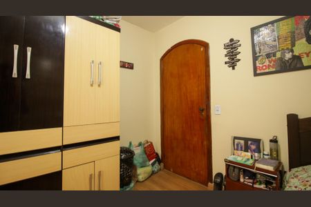 Casa à venda com 364m², 3 quartos e 2 vagas Casa à venda com 364m², 3 quartos e 2 vagasQuarto 1