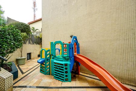 Apartamento à venda com 122m², 3 quartos e 2 vagasÁrea Comum - Playground