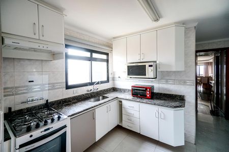 Apartamento à venda com 122m², 3 quartos e 2 vagasCozinha