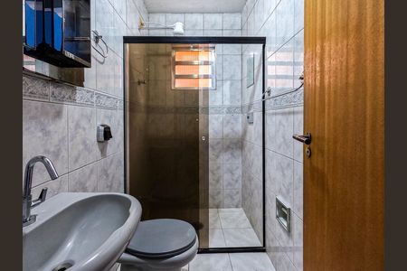 Casa para alugar com 80m², 2 quartos e sem vaga Casa para alugar com 80m², 2 quartos e sem vagaBanheiro Social