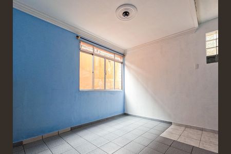 Casa para alugar com 80m², 2 quartos e sem vaga Casa para alugar com 80m², 2 quartos e sem vagaSala