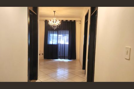 Casa para alugar com 60m², 2 quartos e sem vaga Casa para alugar com 60m², 2 quartos e sem vagaSala