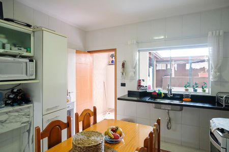 Casa à venda com 130m², 4 quartos e 2 vagasCasa 1 - Cozinha