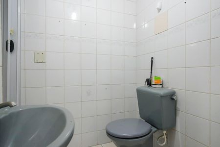 Casa à venda com 130m², 4 quartos e 2 vagasCasa 2 - Banheiro da Suíte 