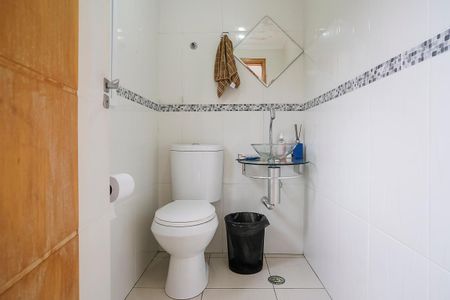 Casa à venda com 130m², 4 quartos e 2 vagasCasa 1 - Lavabo