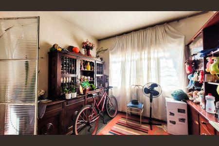 Casa à venda com 150m², 3 quartos e 2 vagasSala - Casa 2