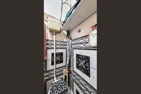 Casa à venda com 150m², 3 quartos e 2 vagasBanheiro - Casa 1