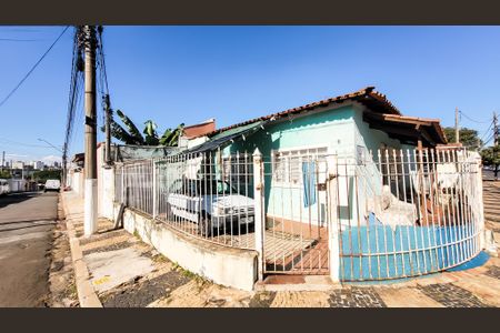 Casa à venda com 150m², 3 quartos e 2 vagasFachada